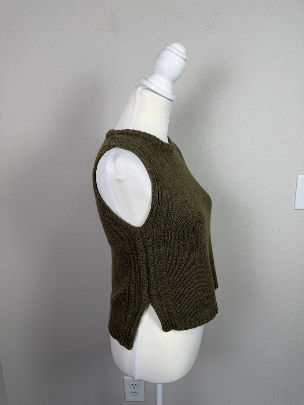 Madewell Olive Green Sleeveless Sweater Tank Merino Wool Alpaca Blend Size Small - Picture 9 of 9